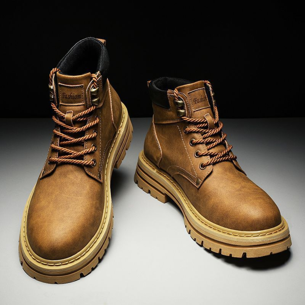 Bota Militar de Couro Marrom