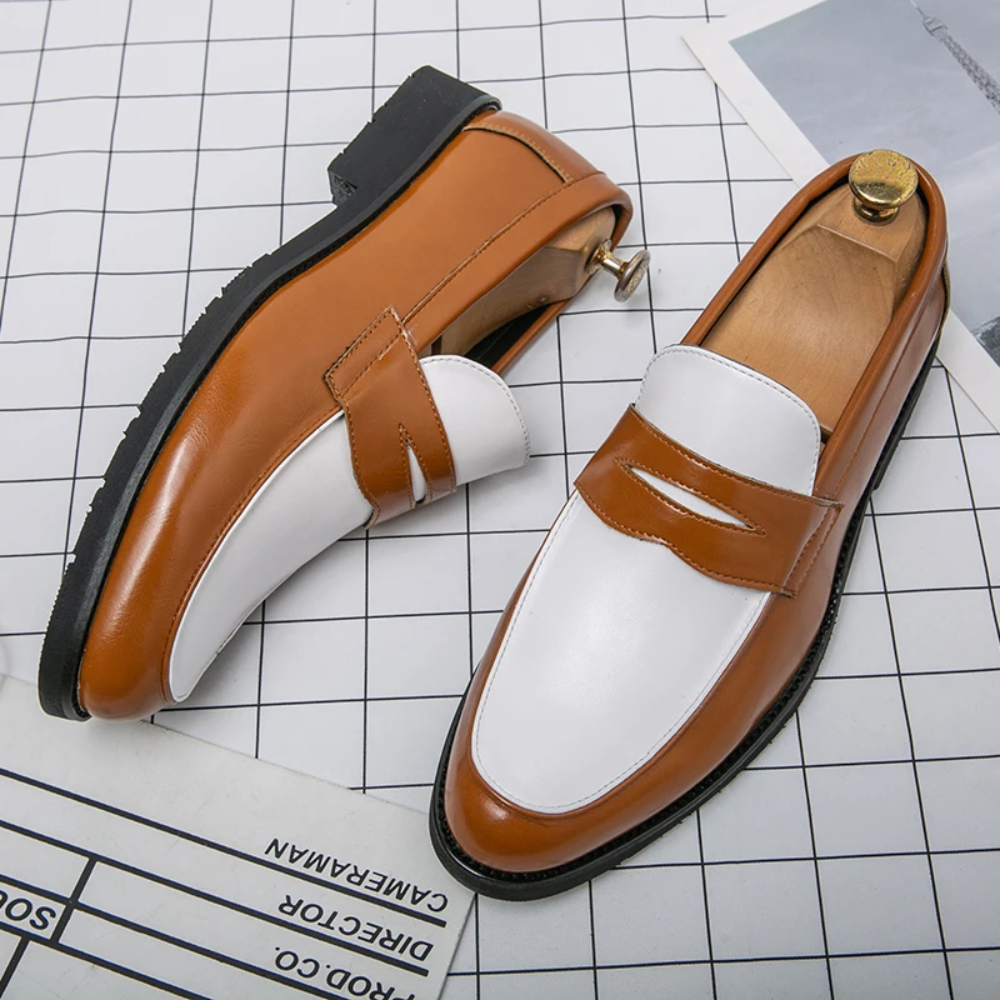 Mocassim Brown and White