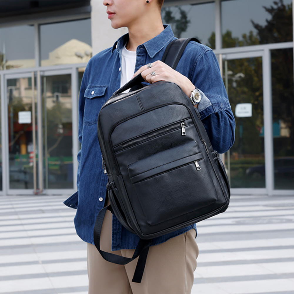 Mochila em Couro Oslo