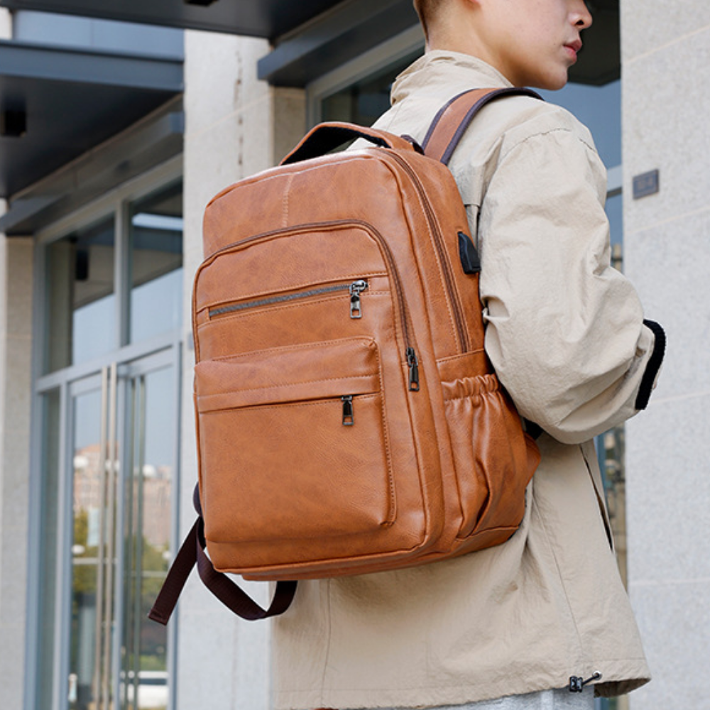 Mochila em Couro Oslo