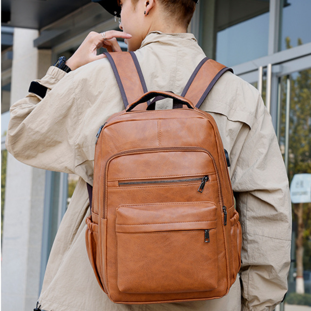 Mochila em Couro Oslo