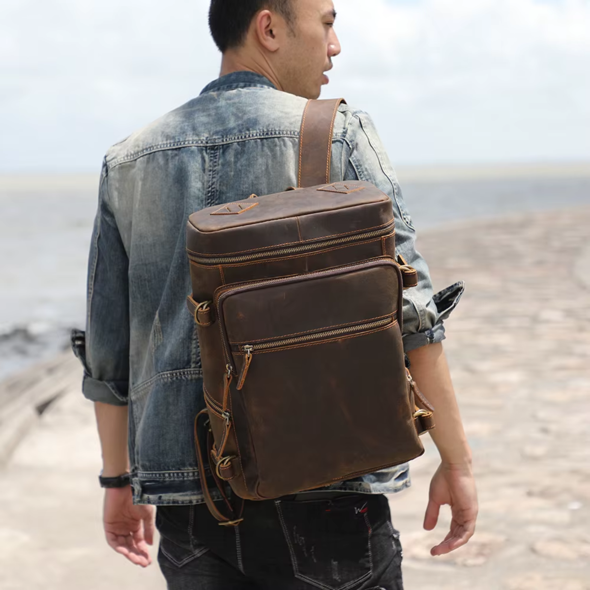 Mochila em Couro Legítimo Romania