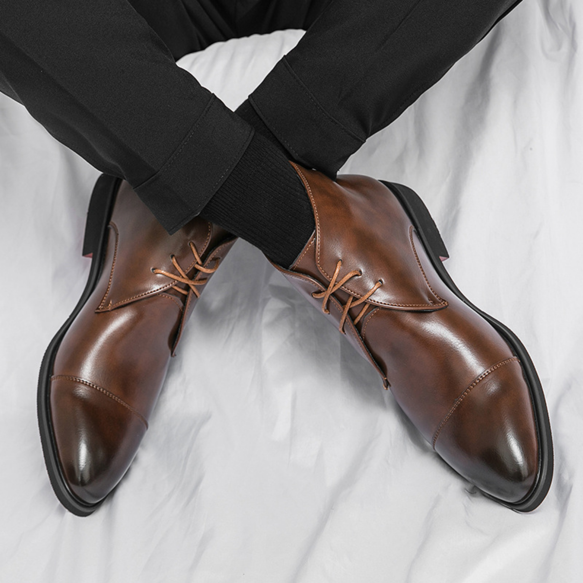 Bota Social Masculina em Couro Clark