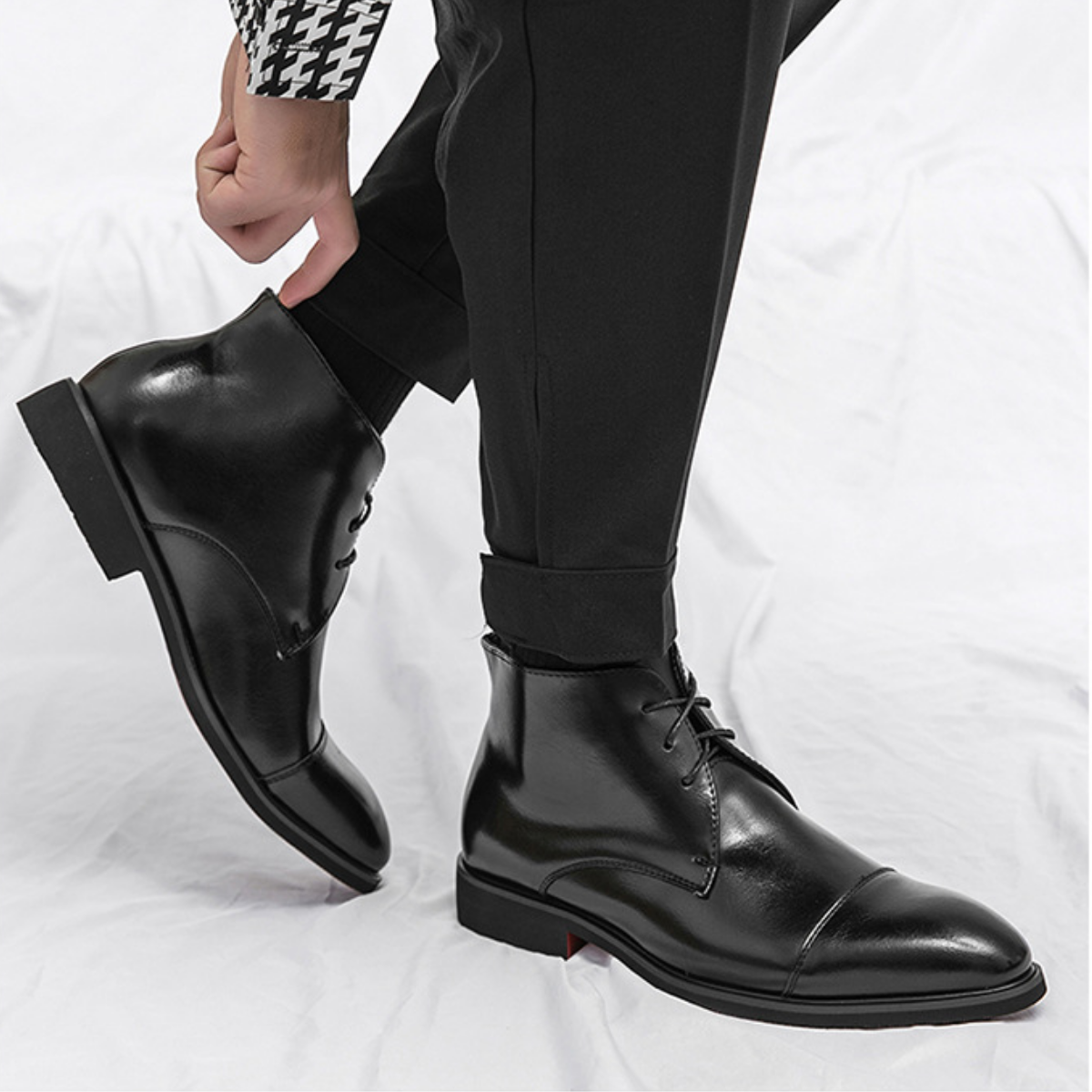 Bota Social Masculina em Couro Clark