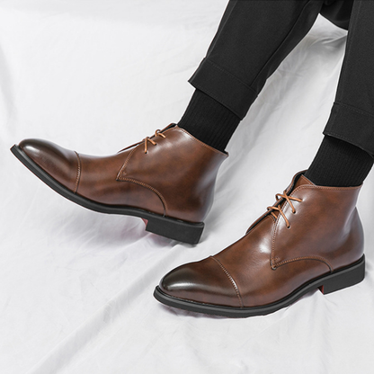Bota Social Masculina em Couro Clark