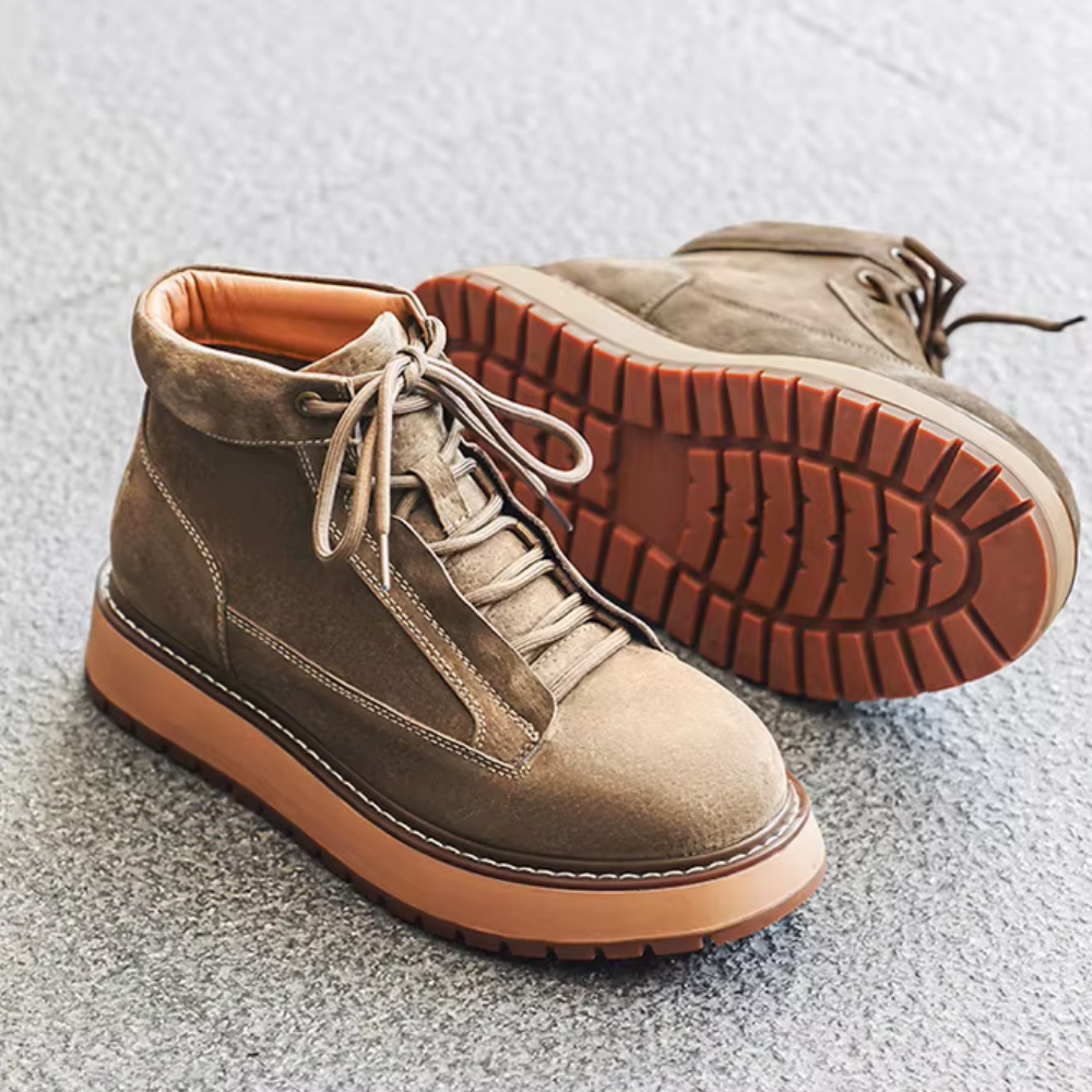 Bota Masculina em Camurça Legítima Octavius