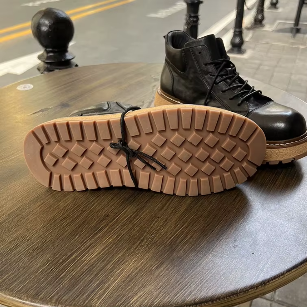 Bota Masculina em Couro Legítimo Stewart