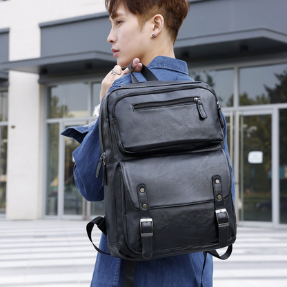 Mochila em Couro Brugee