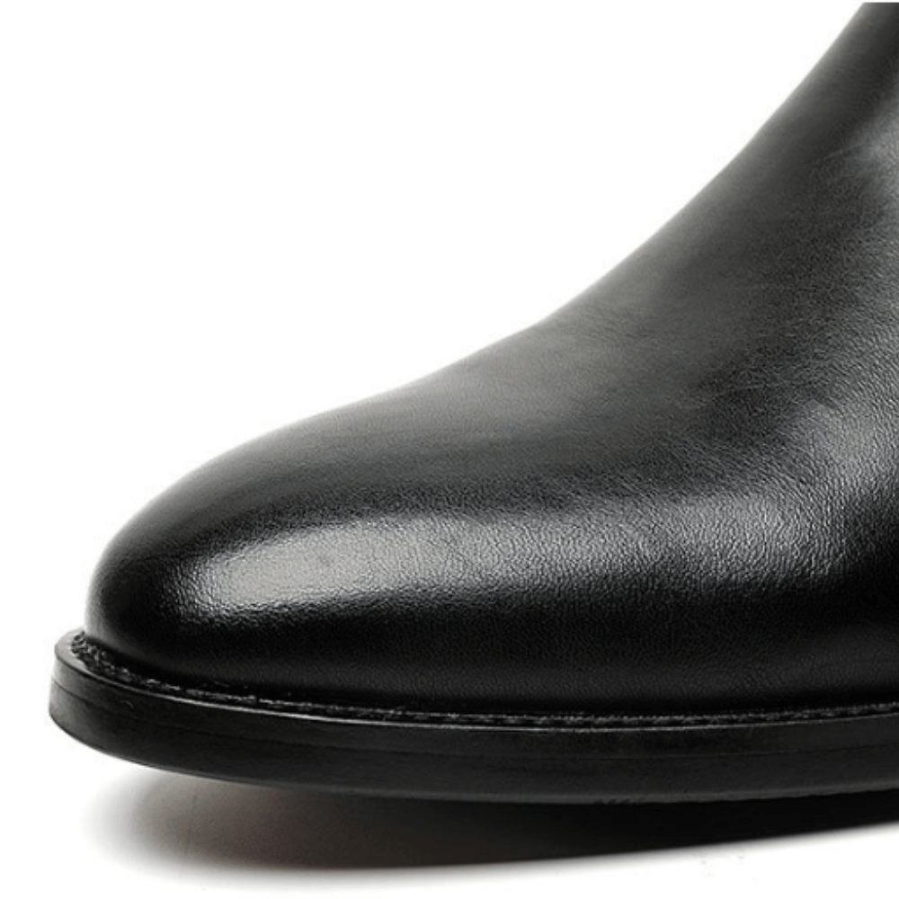 Bota Chelsea em Couro Moreau Preta