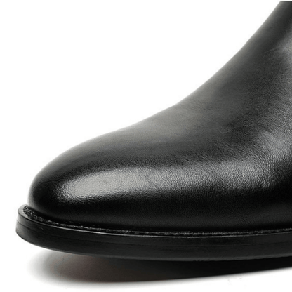 Bota Chelsea em Couro Moreau Preta