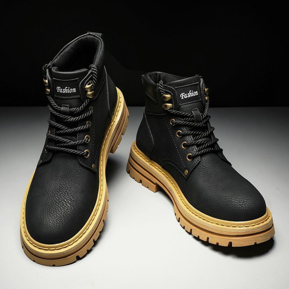 Bota Militar de Couro Preto
