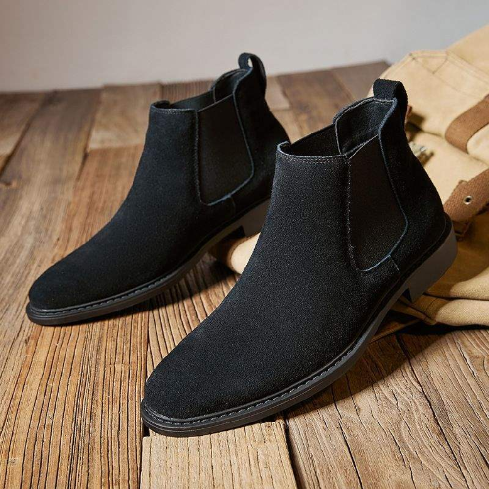 Bota Masculina em Couro Camurça St. Peter