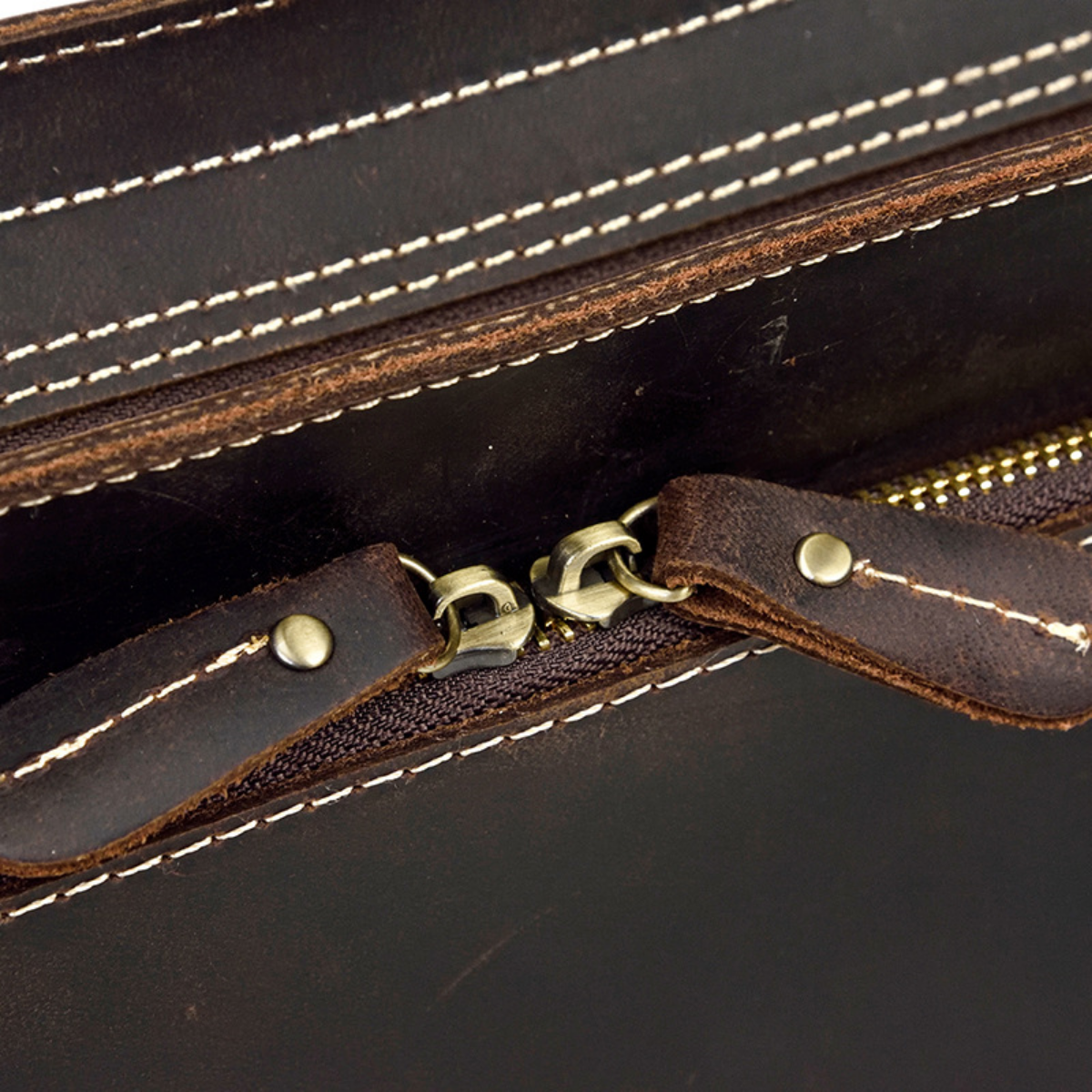 Bolsa Carteiro Masculina em Couro Legítimo Dallas