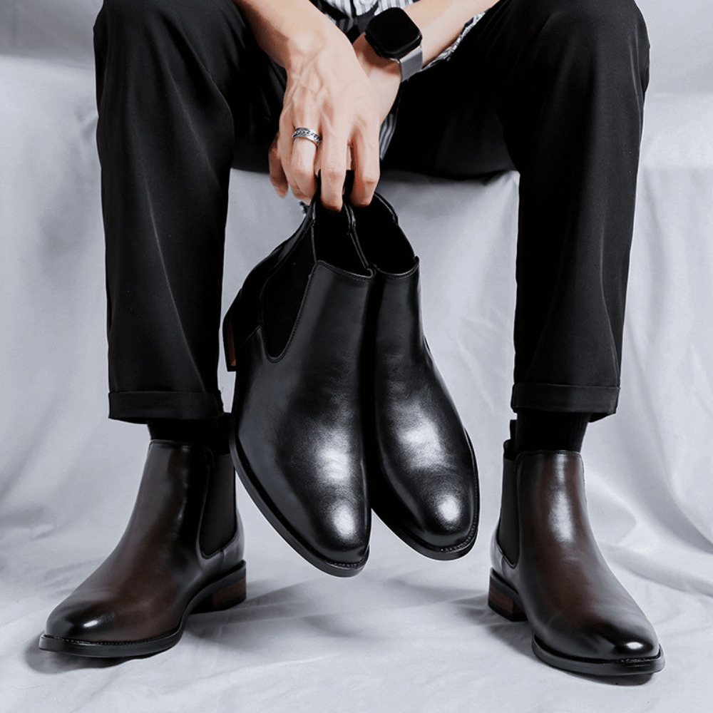 Bota Chelsea em Couro Moreau Marrom