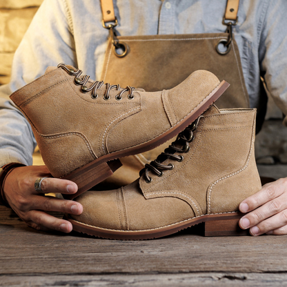 Bota Masculina em Couro Legítimo Camurça Theobald
