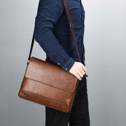 Bolsa Carteiro em Couro Firenze