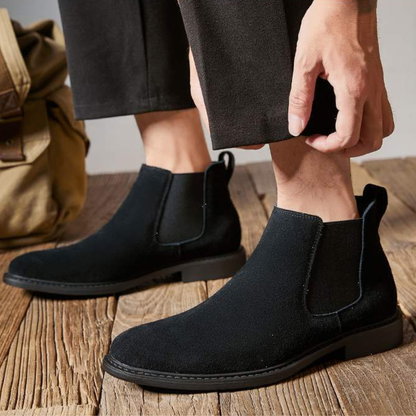 Bota Masculina em Couro Camurça St. Peter
