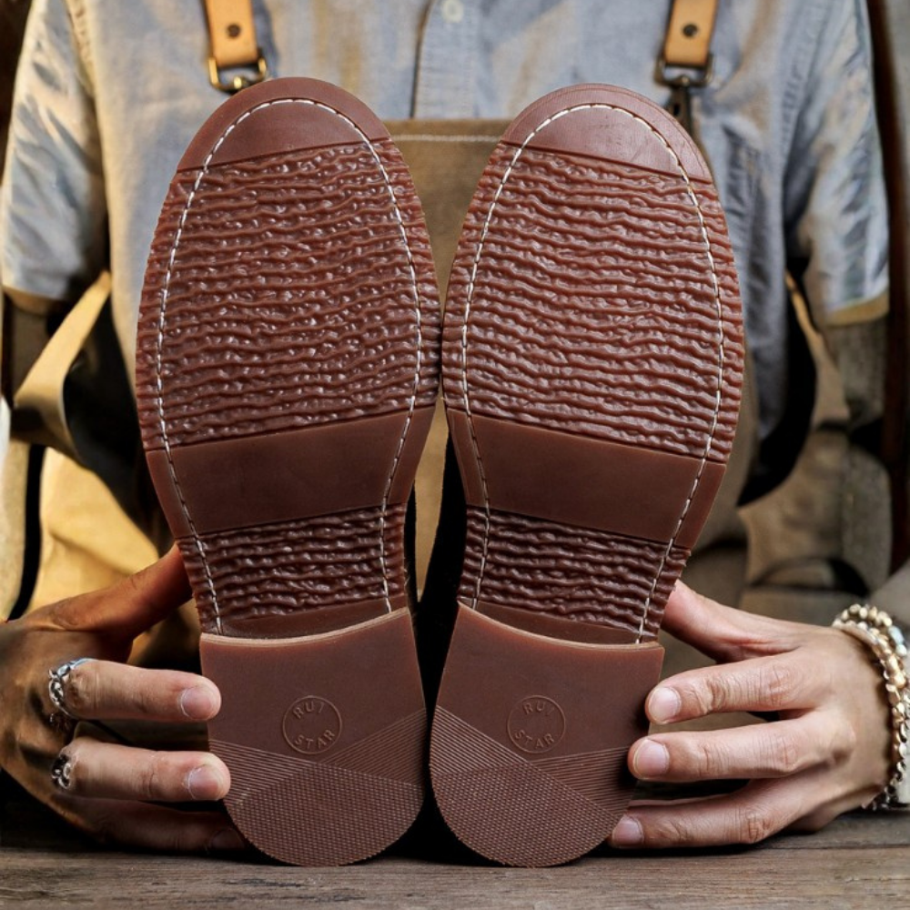 Bota Masculina em Couro Legítimo Camurça Theobald