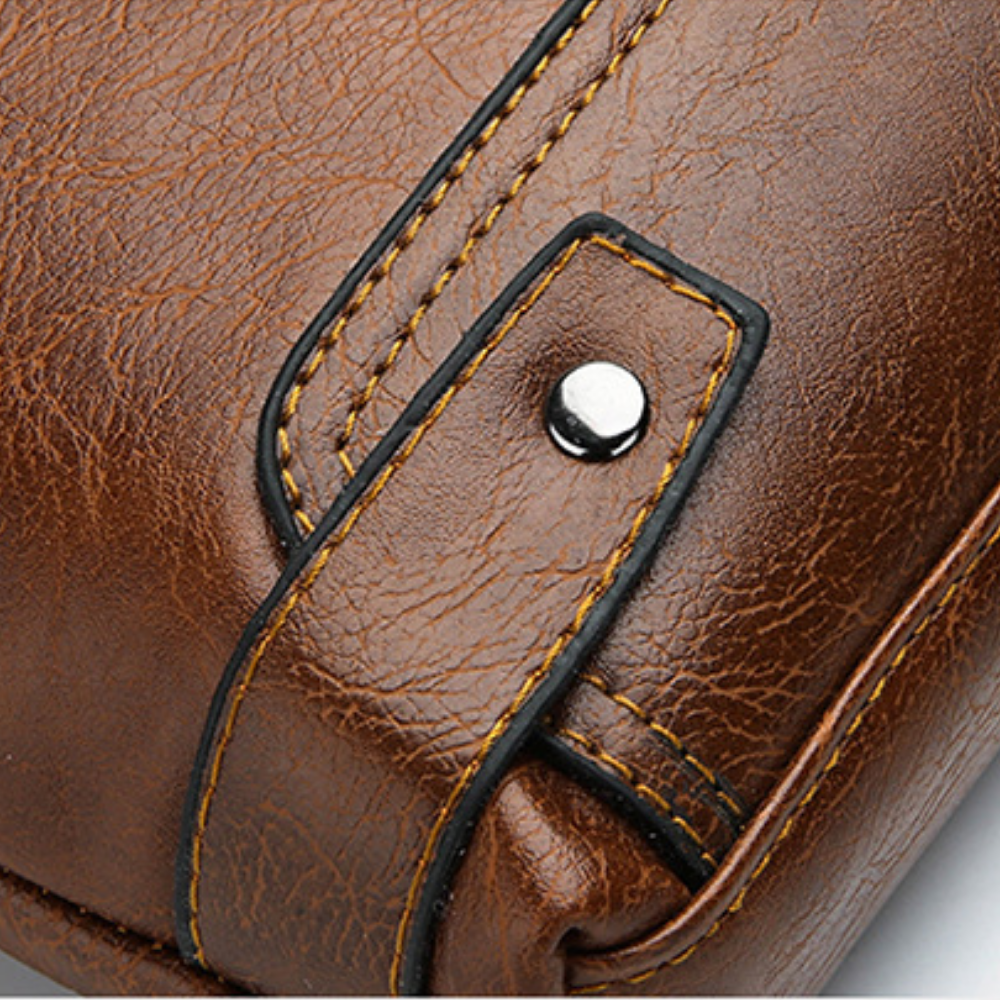 Bolsa Carteiro Transversal Masculina em Couro Firenze