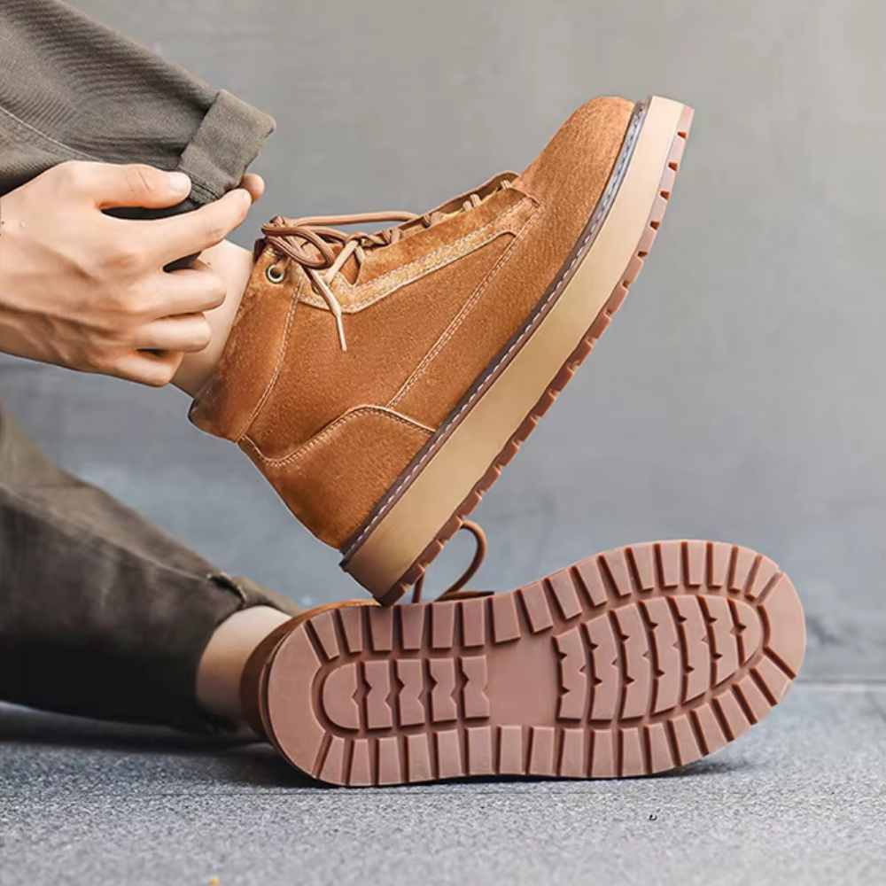 Bota Masculina em Camurça Legítima Octavius