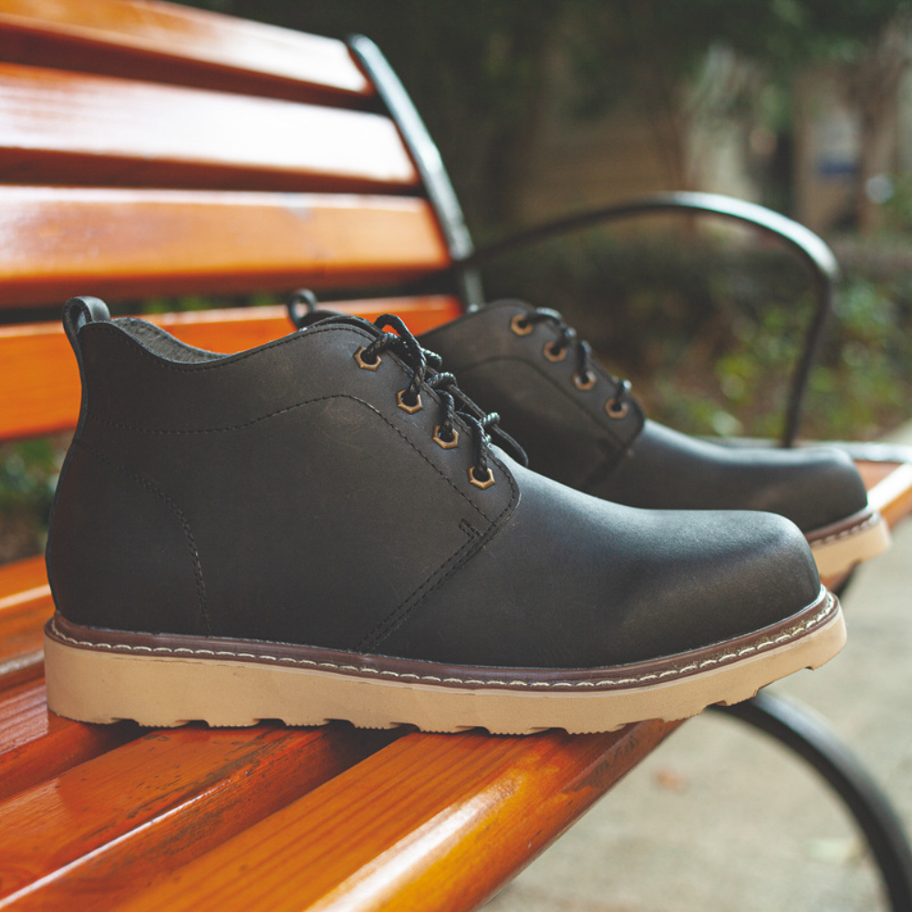 Bota Masculina em Couro Wilfred – Estilo Rústico