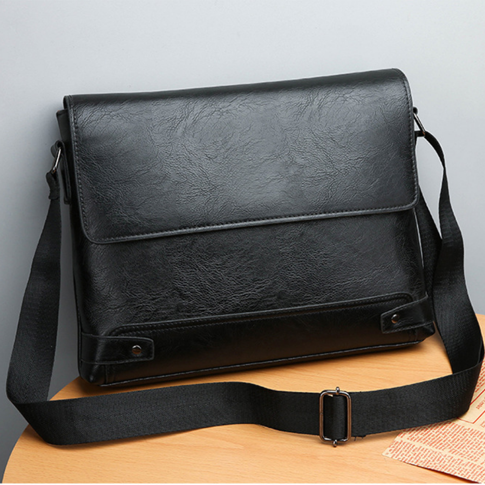 Bolsa Carteiro Transversal Masculina em Couro Firenze