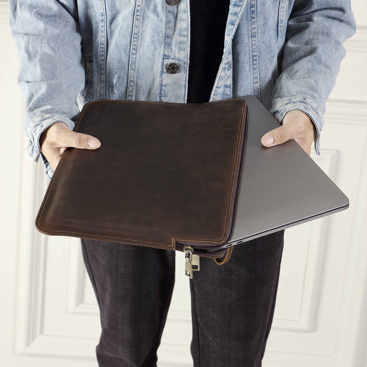 Bolsa para Notebook em Couro Osaka