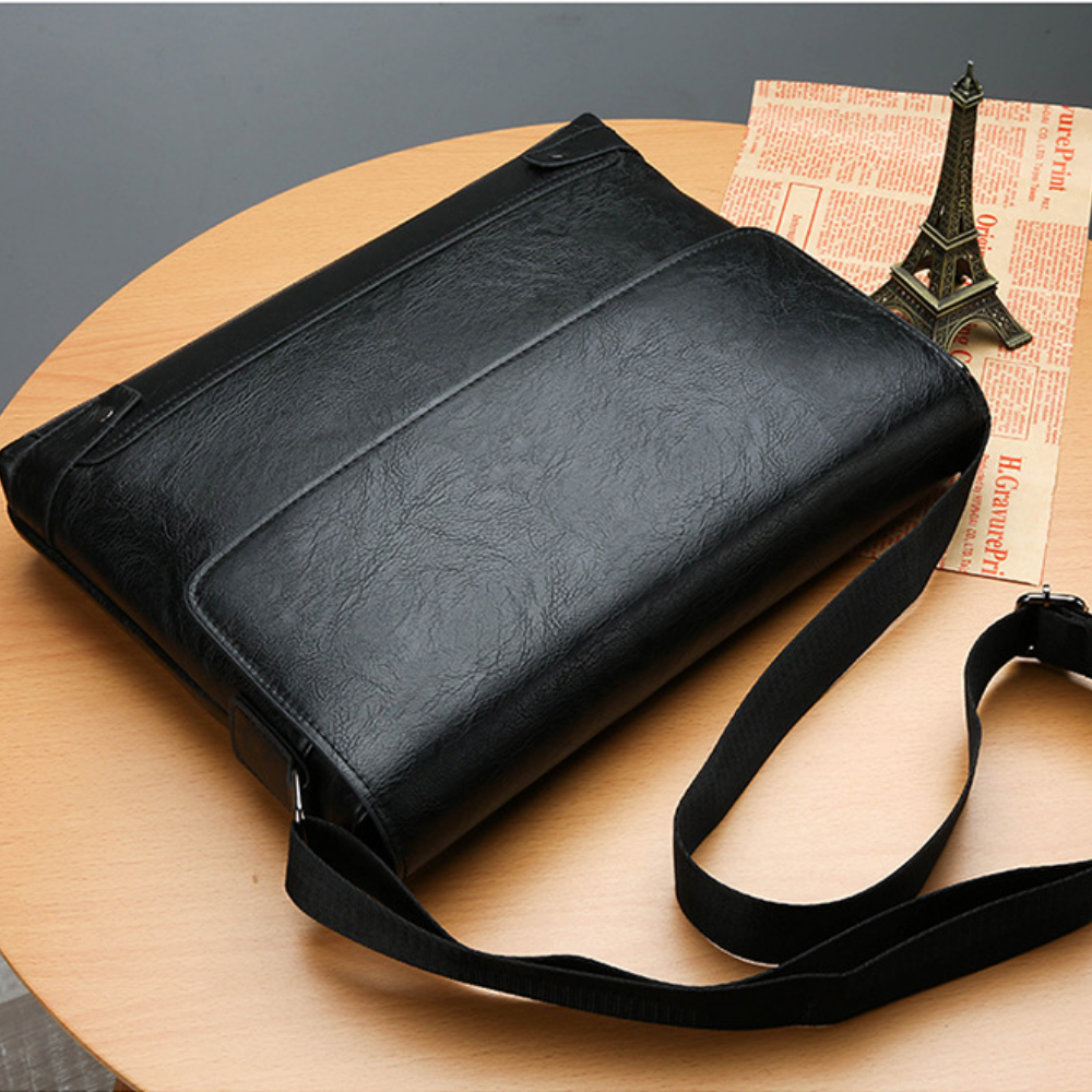 Bolsa Carteiro Transversal Masculina em Couro Firenze