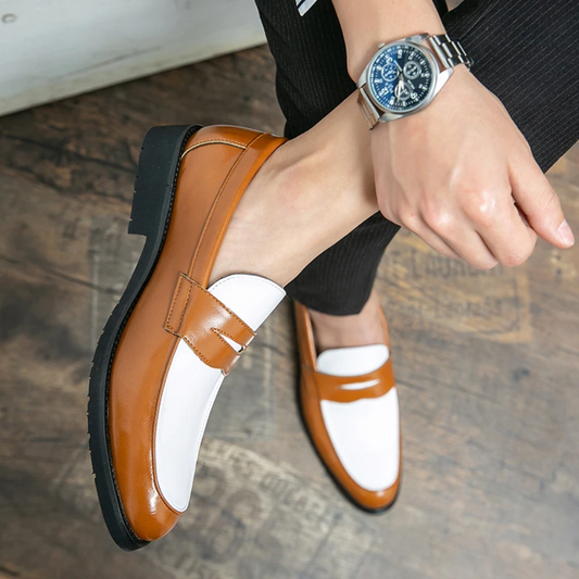 Mocassim Brown and White