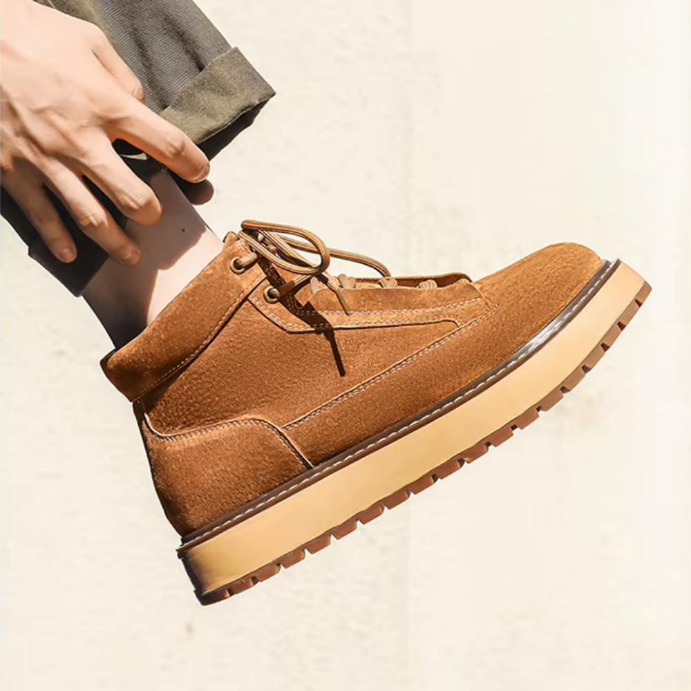 Bota Masculina em Camurça Legítima Octavius