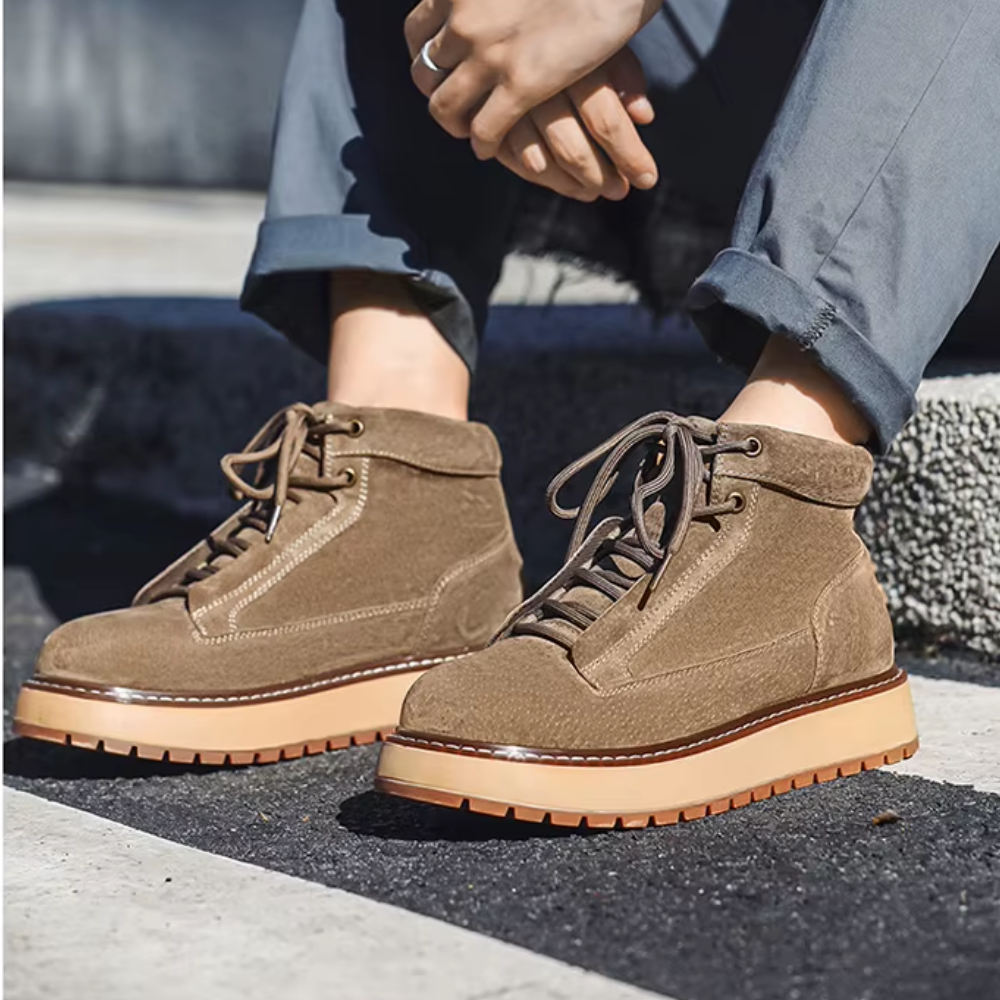 Bota Masculina em Camurça Legítima Octavius