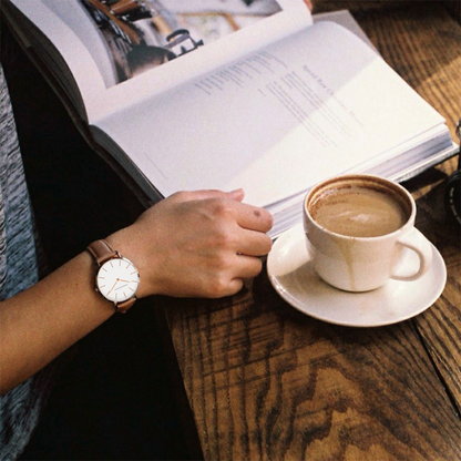 Relógio HM Classic White - Caixa Dourada