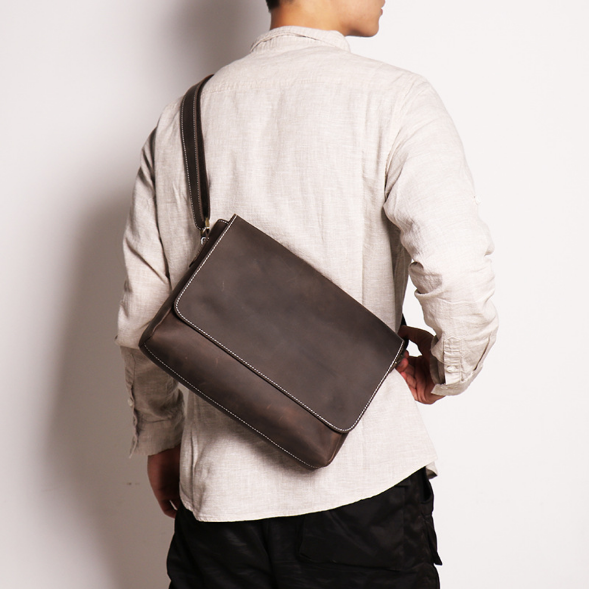 Bolsa Carteiro Masculina em Couro Legítimo Denver
