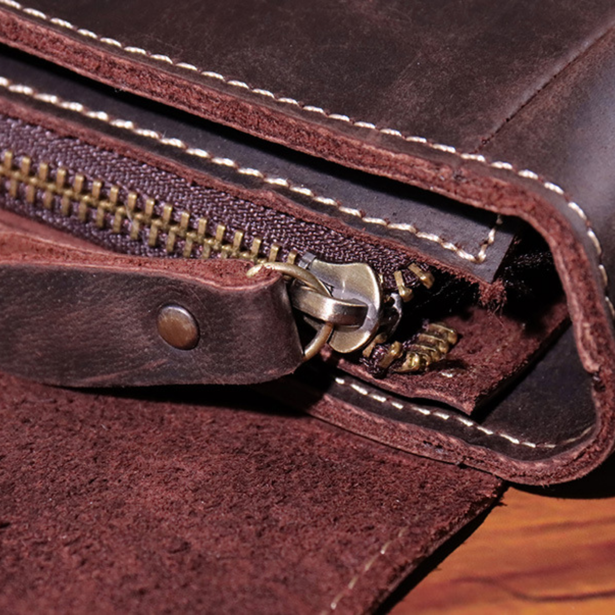 Bolsa Carteiro Masculina em Couro Legítimo Denver