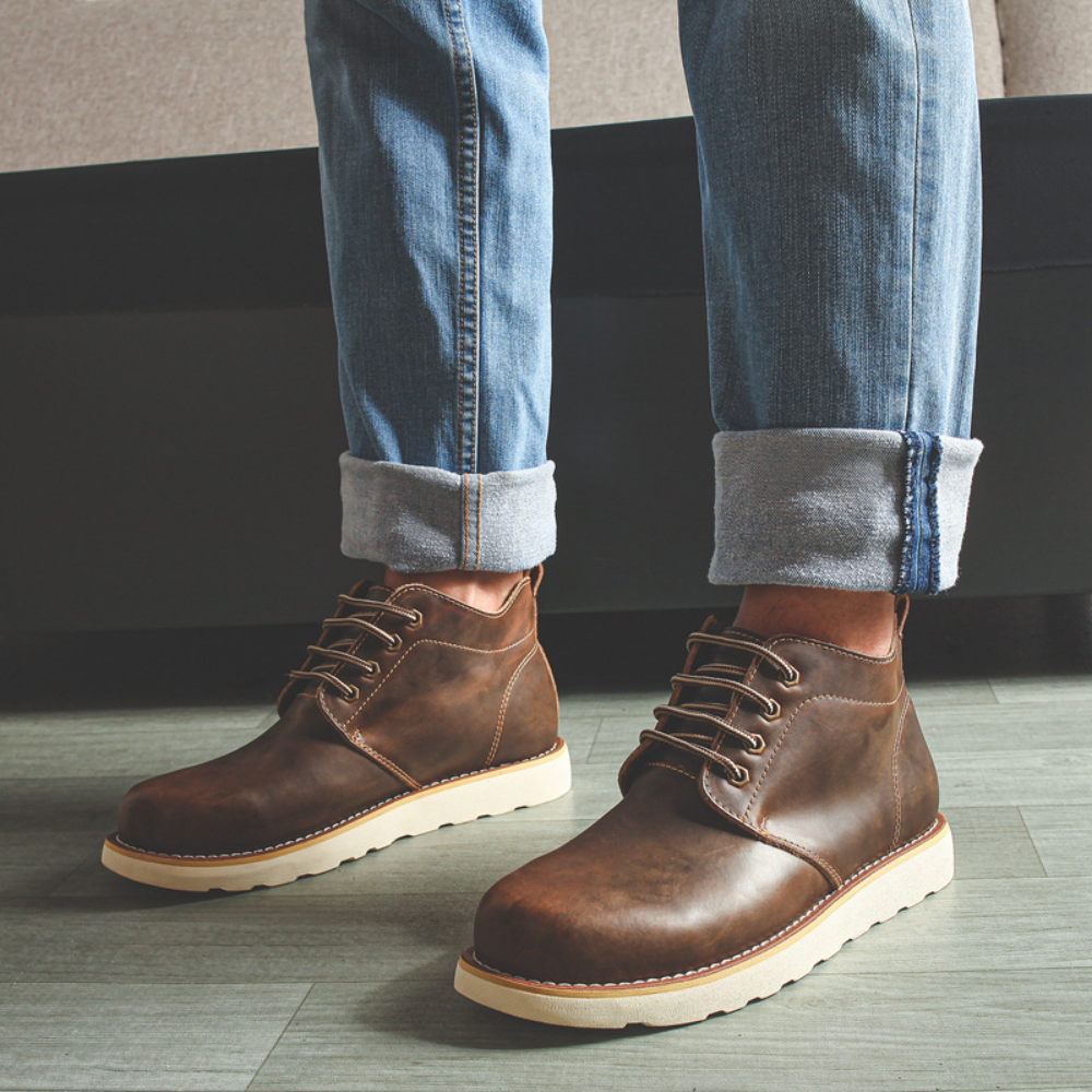 Bota Masculina em Couro Wilfred – Estilo Rústico