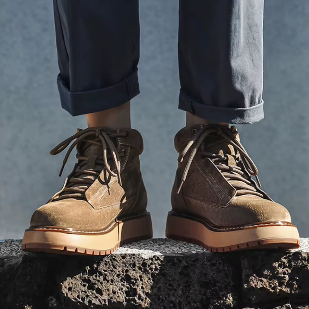 Bota Masculina em Camurça Legítima Octavius
