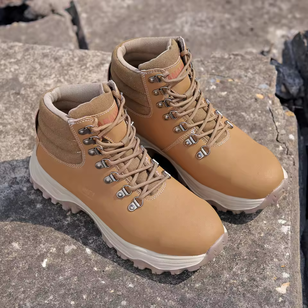 Bota Masculina de Couro Premium Resistente Dashiell